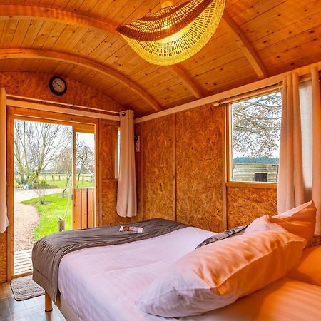 Апартаменти Logis Du Grand Pin Saint-Martin-des-Entrees Екстер'єр фото
